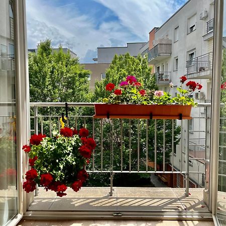 Feel Home Deluxe Corvin # Free Parking # Ac # Elevator Budapest Exterior photo