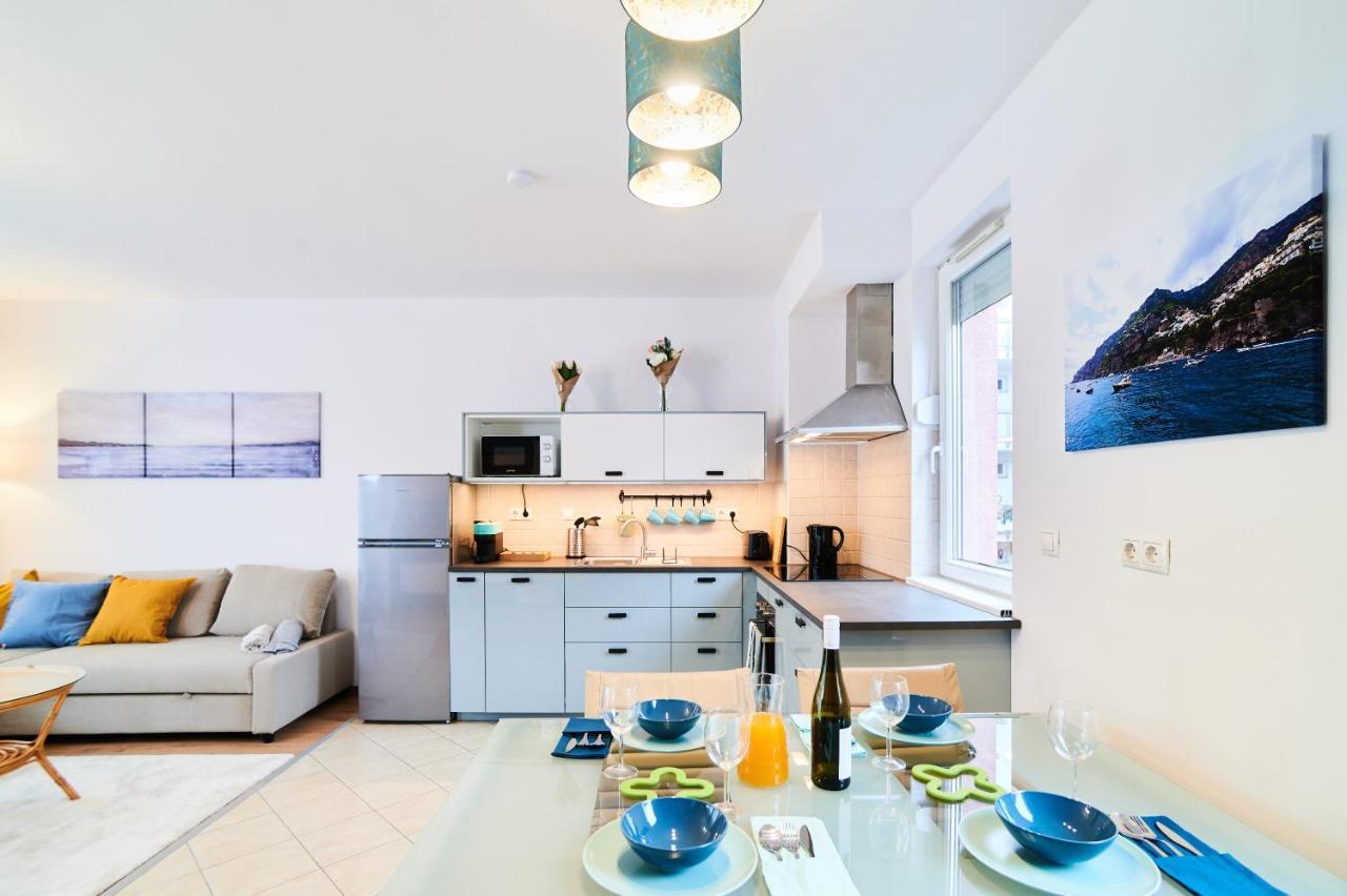 Feel Home Deluxe Corvin # Free Parking # Ac # Elevator Budapest Exterior photo