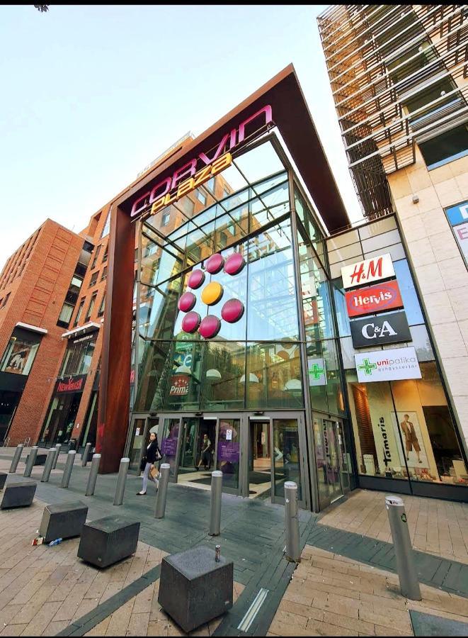 Feel Home Deluxe Corvin # Free Parking # Ac # Elevator Budapest Exterior photo