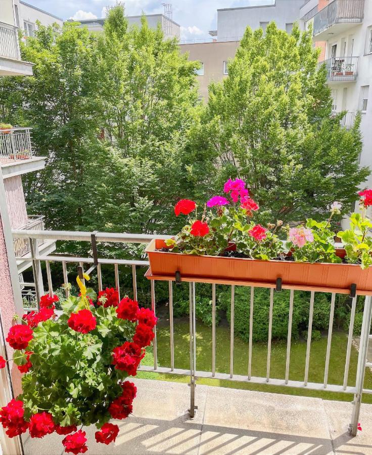Feel Home Deluxe Corvin # Free Parking # Ac # Elevator Budapest Exterior photo