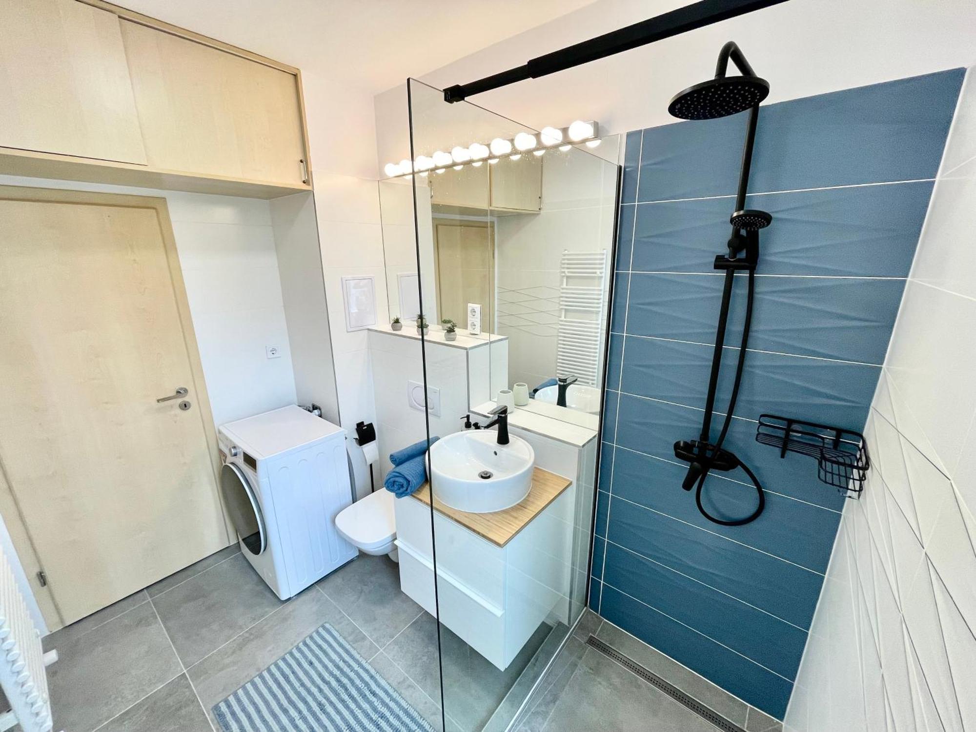 Feel Home Deluxe Corvin # Free Parking # Ac # Elevator Budapest Exterior photo
